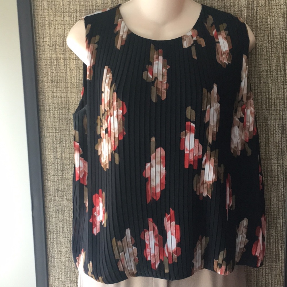 Calvin Klein Sleeveless blouse